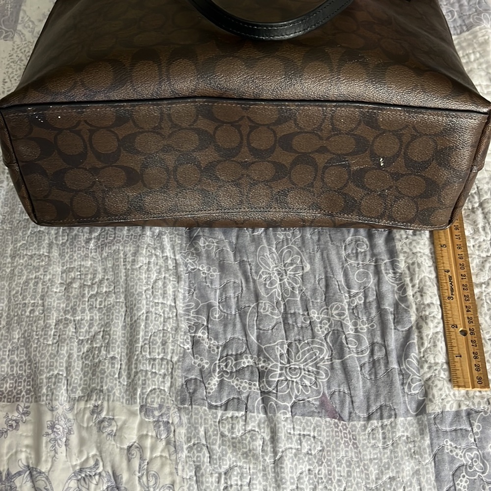 Coach City Tote Bag With Matching Medium Size Zip… - image 7